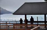 Turistas observam o glaciar Perito Moreno, no parque Nacional Los Glaciares, região de El Calafate, no sul da Argentina